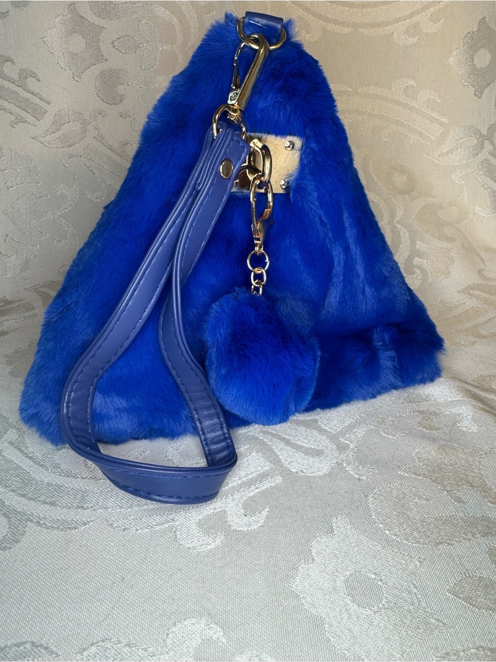 New Jennifer & Co Blue Faux Fur Pyramid Wristlet Bag with Pom Pom Charm